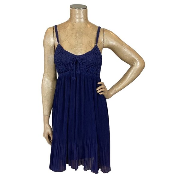Ya Los Angeles Silk Blend Sleeveless Dress Crochet Top Pleat Skirt M Blue 254F - Picture 2 of 8